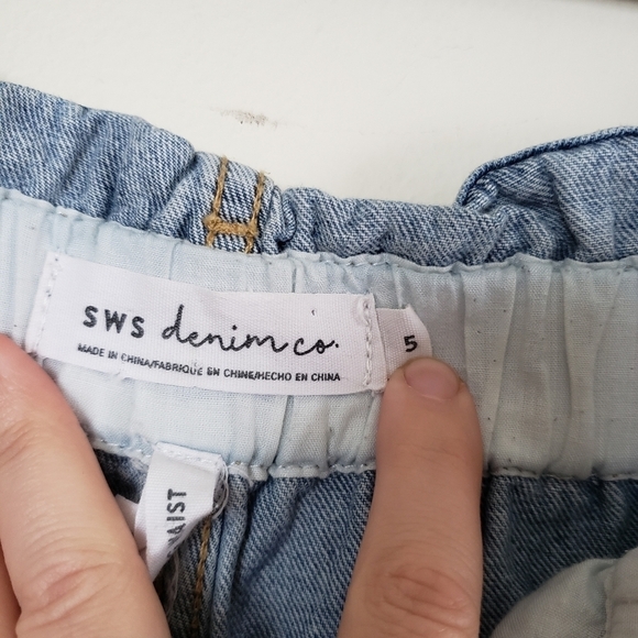 Sws waist paper bag denim shorts with belt. Sz 5 - Picture 6 of 8